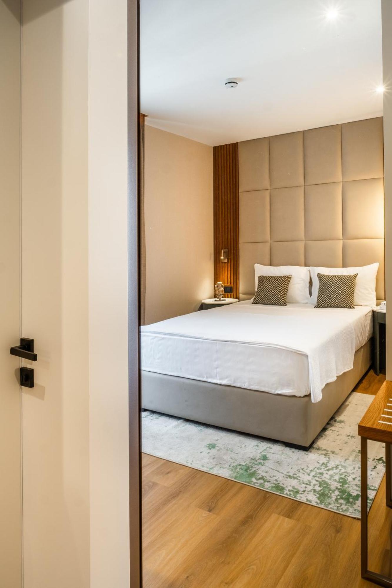 Boutique Hotel Villa Royal Тиват Екстер'єр фото